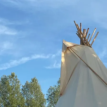 Comfort Tipi Marie, Tipi Bo Deluxe & Tent Nicolai - 'glamping In Stijl' * Lembeke