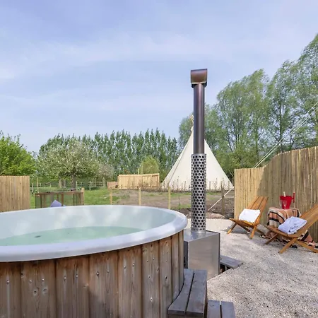 Comfort Tipi Marie, Tipi Bo Deluxe & Tent Nicolai - 'glamping In Stijl' *